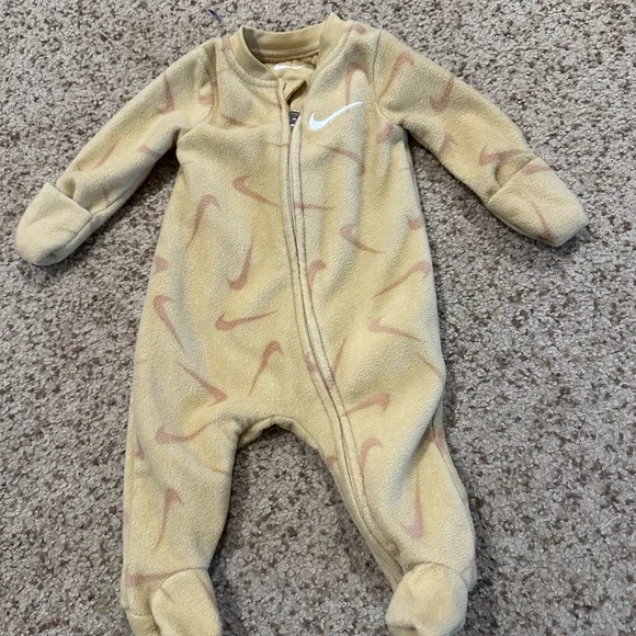 Nike Kids One Piece Footies - Gold and Gray - Picture 4 of 5